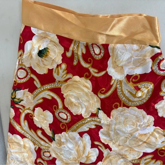 Red Graphic 3/4 Sleeve sleepwear - Picture 2 of 3